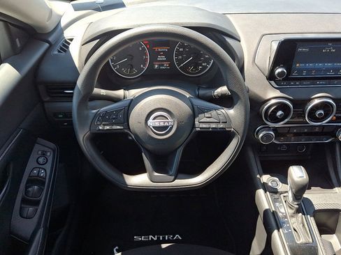 Used 2024 Nissan Sentra S FWD image 11