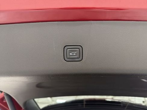 Certified 2023 Chevrolet Traverse LT image 17