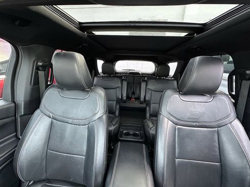 Used 2020 Ford Explorer ST w/ Premium Technology Package image 24