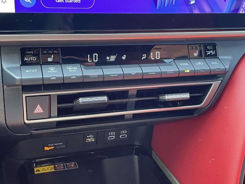 Used 2025 Toyota Camry XSE FWD image 19