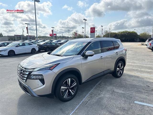 Certified 2025 Nissan Rogue SL AWD/4WD image 3