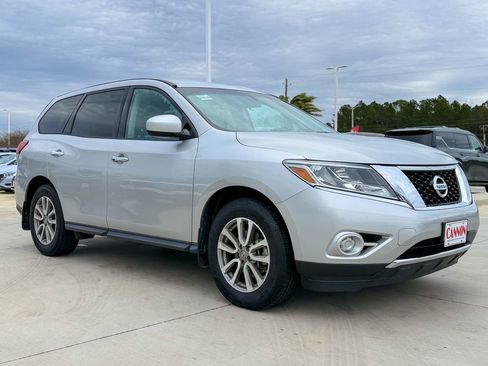 Used 2014 Nissan Pathfinder S image 8