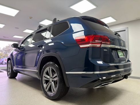 Used 2019 Volkswagen Atlas SEL R-Line AWD/4WD image 5