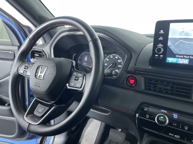 Used 2025 Honda Pilot TrailSport image 28