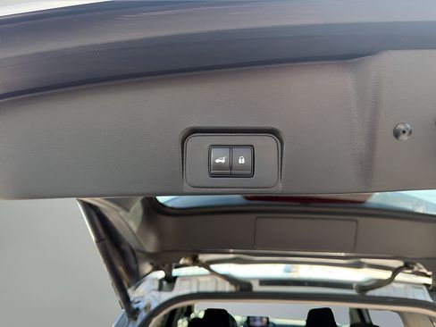 Certified 2024 Nissan Rogue SV AWD/4WD image 28