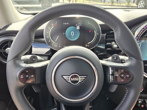 Used 2023 MINI Cooper S image 26