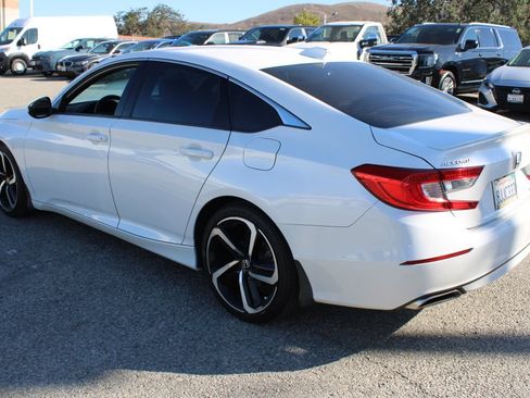 Used 2019 Honda Accord Sport image 6