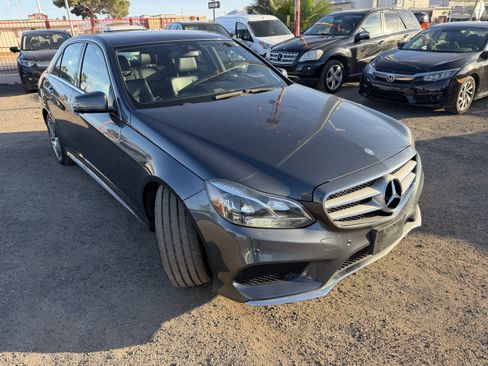 Used 2014 Mercedes-Benz E 350 Sedan image 3