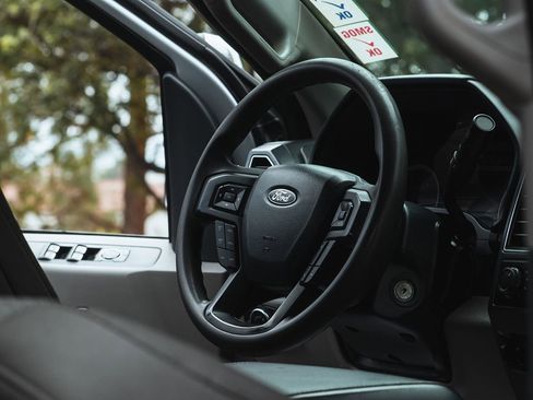 Used 2022 Ford F250 XLT w/ FX4 Off-Road Package image 25