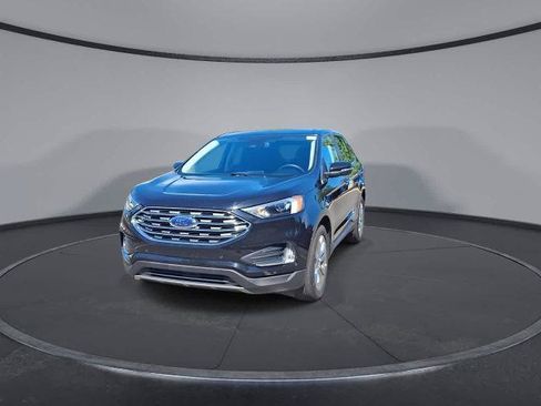 Certified 2024 Ford Edge Titanium AWD/4WD image 3