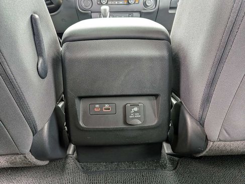 Used 2024 Nissan Frontier SV w/ SV Convenience Package RWD image 16