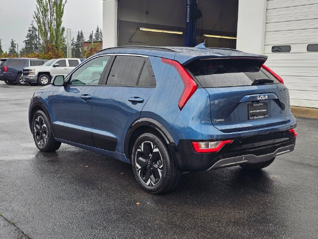 Certified 2023 Kia Niro Wind w/ Wind Preserve Package FWD image 3