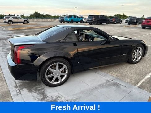 Used 2006 Cadillac XLR RWD image 12