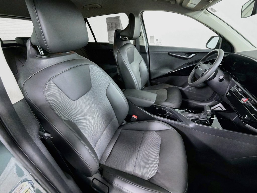 Used 2023 Kia Niro EX FWD image 27