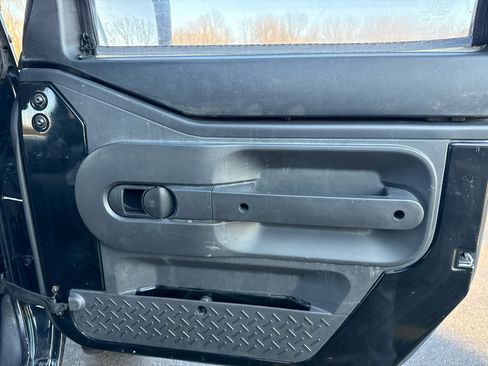 Used 2008 Jeep Wrangler Unlimited X image 19