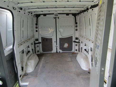 Used 2013 Mercedes-Benz Sprinter 2500 image 9