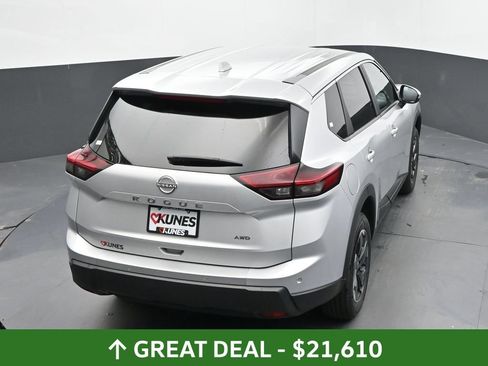 Used 2025 Nissan Rogue SV AWD/4WD image 36