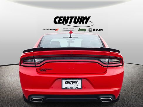 Used 2023 Dodge Charger SXT w/ Blacktop Package image 5