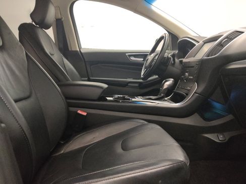 Used 2015 Ford Edge Titanium FWD image 21