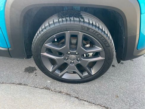 Used 2021 Jeep Renegade Latitude image 14