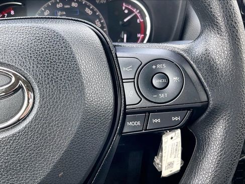 Used 2023 Toyota RAV4 LE image 19