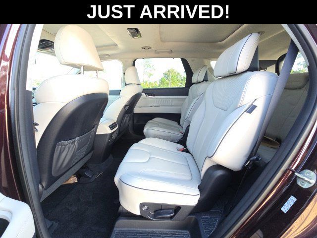Used 2024 Hyundai Palisade Calligraphy FWD image 10