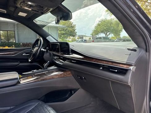 Used 2022 Cadillac Escalade Sport Platinum AWD/4WD image 10