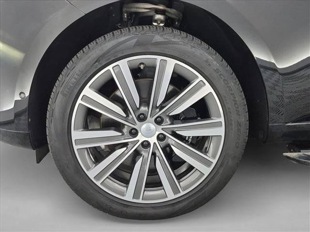 Certified 2025 Land Rover Range Rover Autobiography AWD/4WD image 28