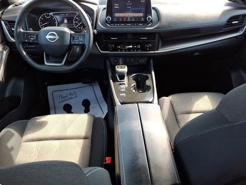 Used 2025 Nissan Rogue SV FWD image 13