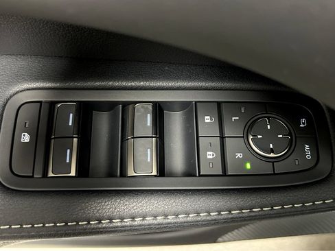New 2026 Lexus RX 450h AWD image 40