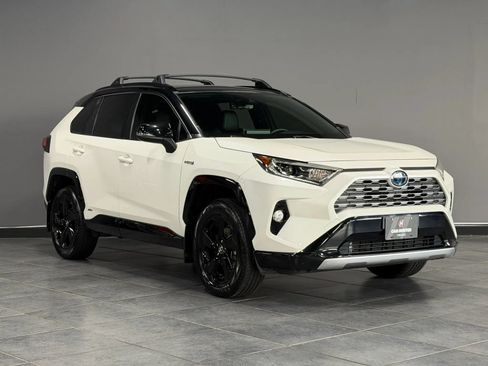 Used 2019 Toyota RAV4 XSE w/ Carpet Mat Package AWD/4WD image 3