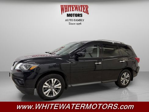 Used 2020 Nissan Pathfinder S image 1