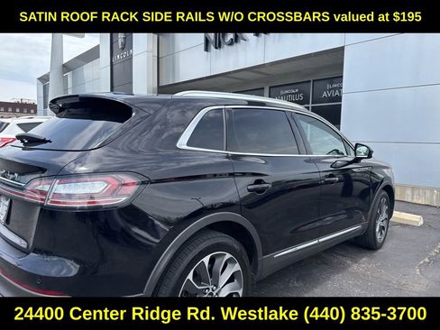 Used 2022 Lincoln Nautilus Reserve AWD/4WD image 7