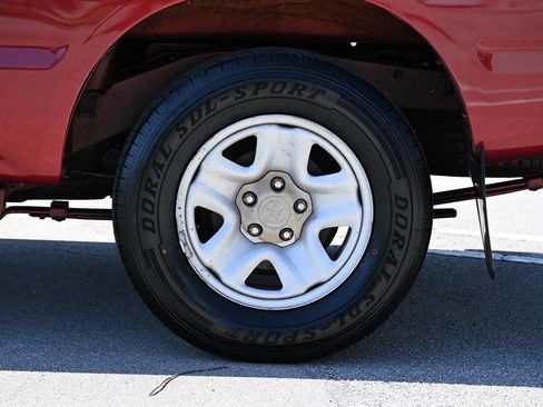 Used 2002 Toyota Tacoma 2WD Xtracab image 8