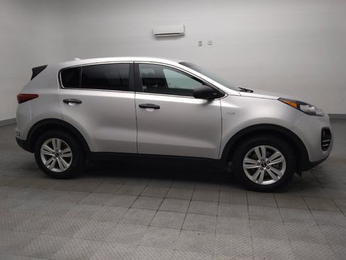 Used 2019 Kia Sportage LX AWD/4WD image 11