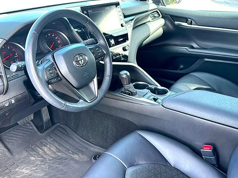 Used 2022 Toyota Camry XSE image 12