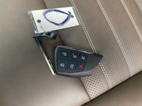 New 2026 GMC Yukon XL Denali Ultimate AWD/4WD image 33