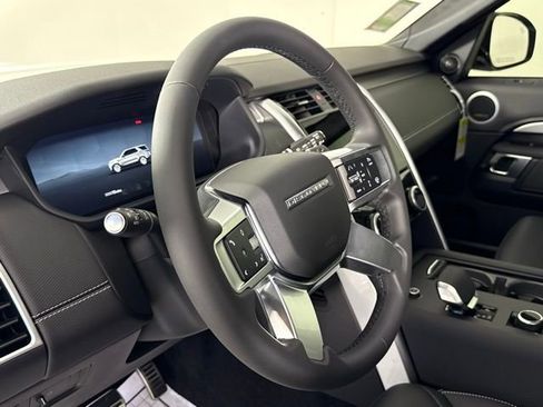 New 2026 Land Rover Discovery Limited Edition AWD/4WD image 15