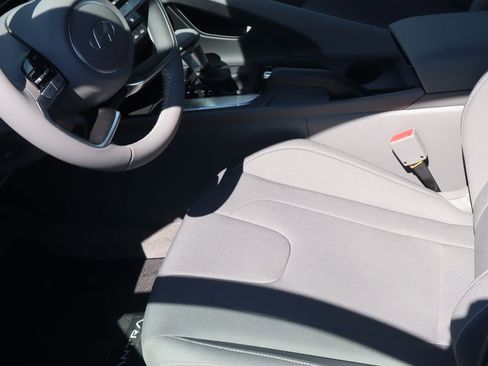 New 2025 Hyundai Elantra Sport image 16