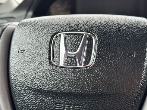 Used 2018 Honda Ridgeline Sport image 31