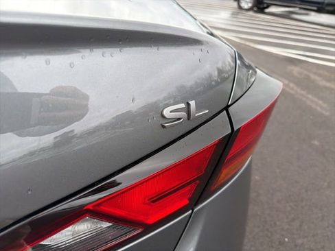 Used 2025 Nissan Altima 2.5 SL FWD image 8