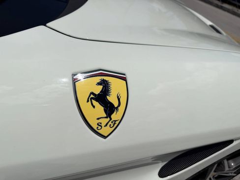 Used 2015 Ferrari California T RWD image 21