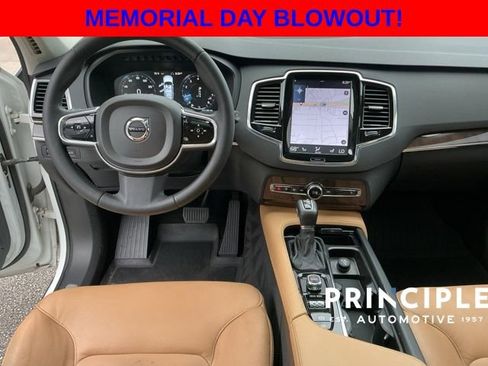 Used 2016 Volvo XC90 T6 Momentum w/ Momentum Plus Package AWD/4WD image 14