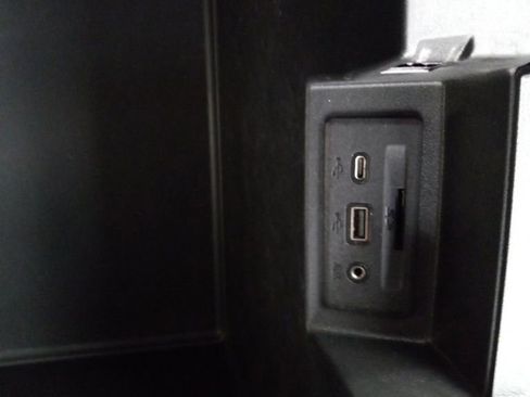 Used 2021 Chevrolet Silverado 1500 LTZ image 37