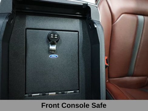 Used 2022 Ford F350 Platinum w/ FX4 Off-Road Package AWD/4WD image 14