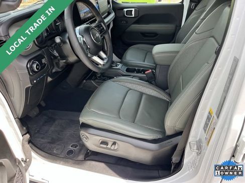 Used 2024 Jeep Wrangler High Altitude AWD/4WD image 24