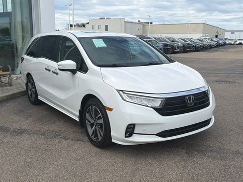 Used 2023 Honda Odyssey Touring image 8