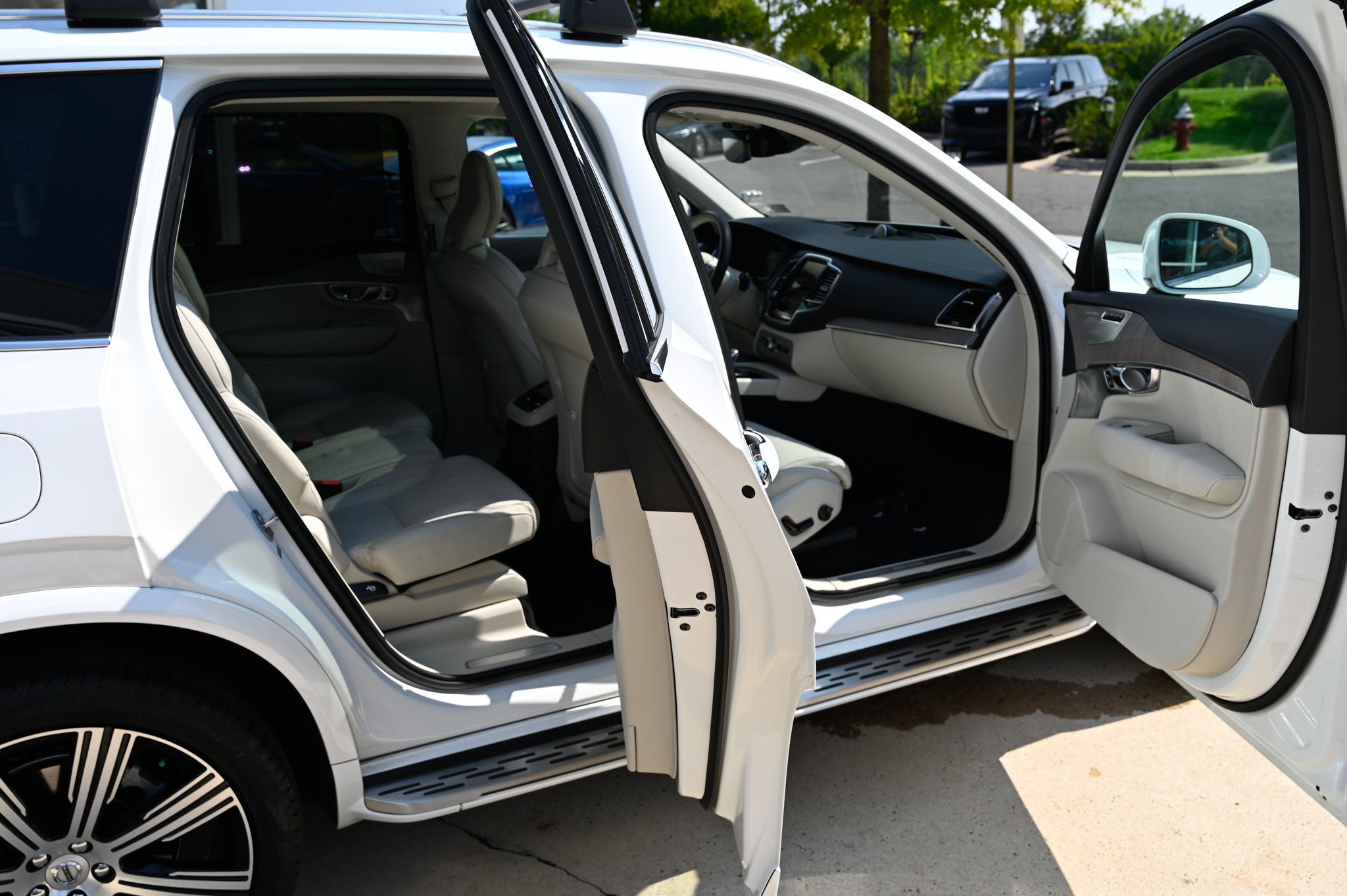Used 2022 Volvo XC90 T8 Inscription w/ Advanced Package AWD/4WD image 56