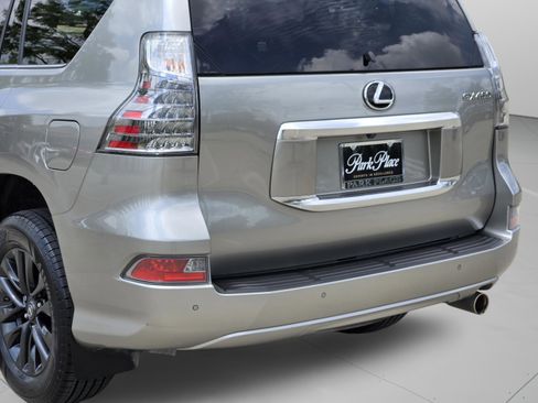 Used 2023 Lexus GX 460 Premium AWD/4WD image 35