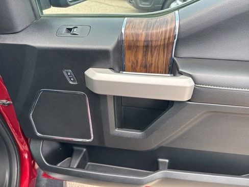 Used 2018 Ford F150 Lariat image 33